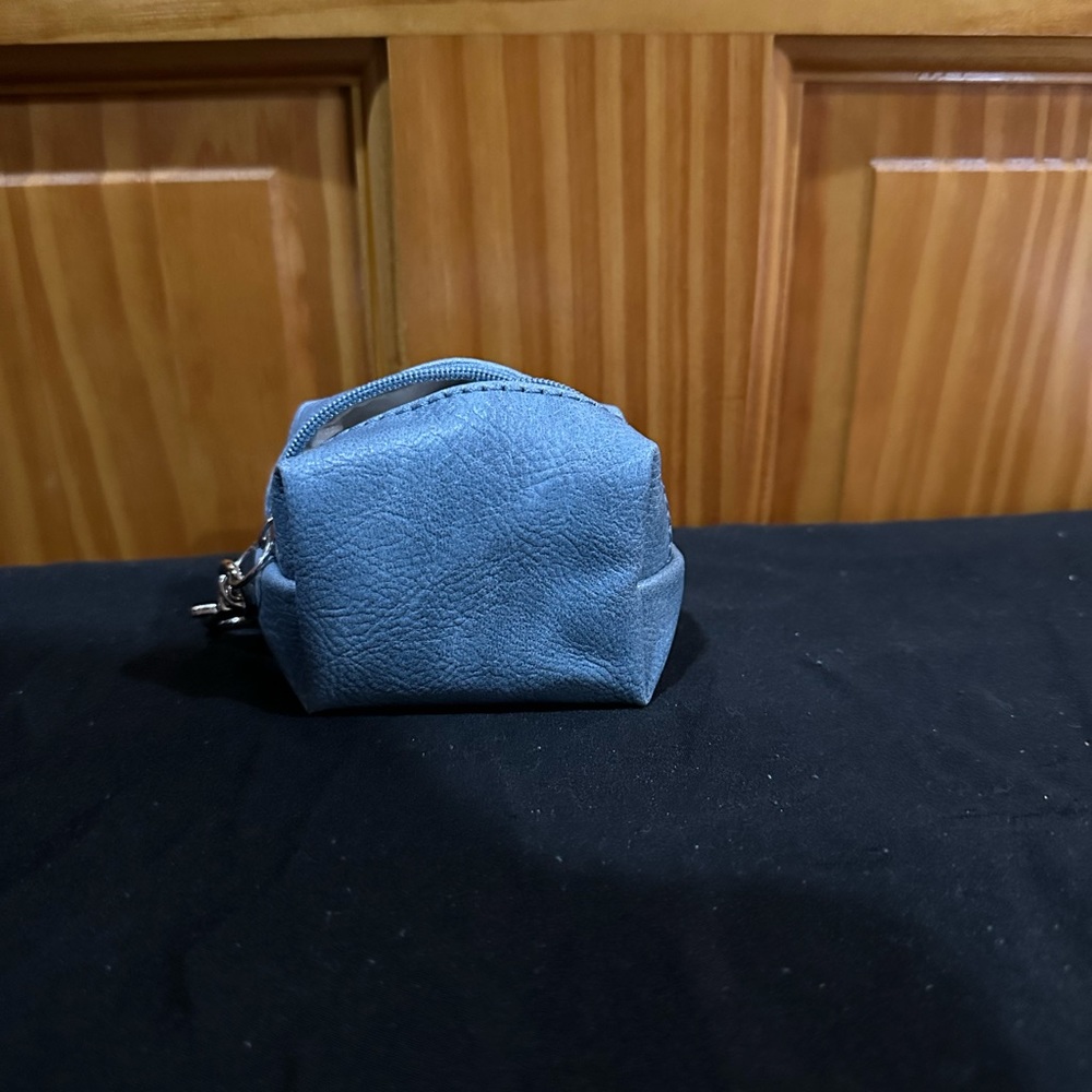 Thirty-one Petite Pouf